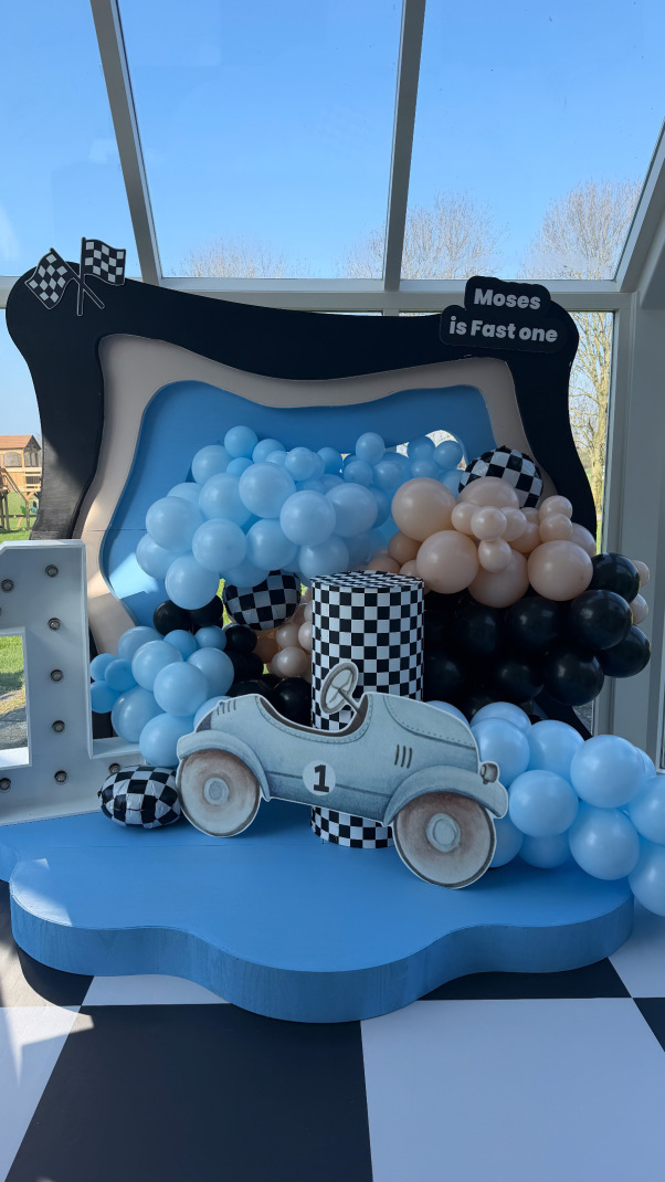 event decoration balloons