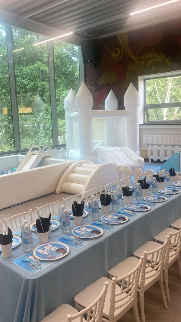 kids table chairs party